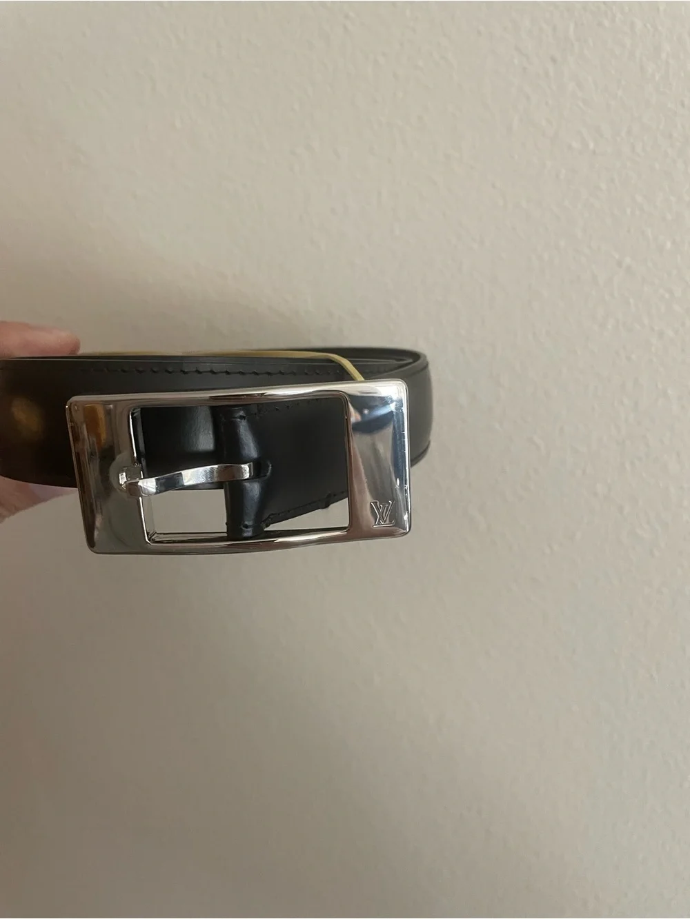 Louis Vuitton Black Leather Belt with Silver LV Buckle - size 36 Made in Spain